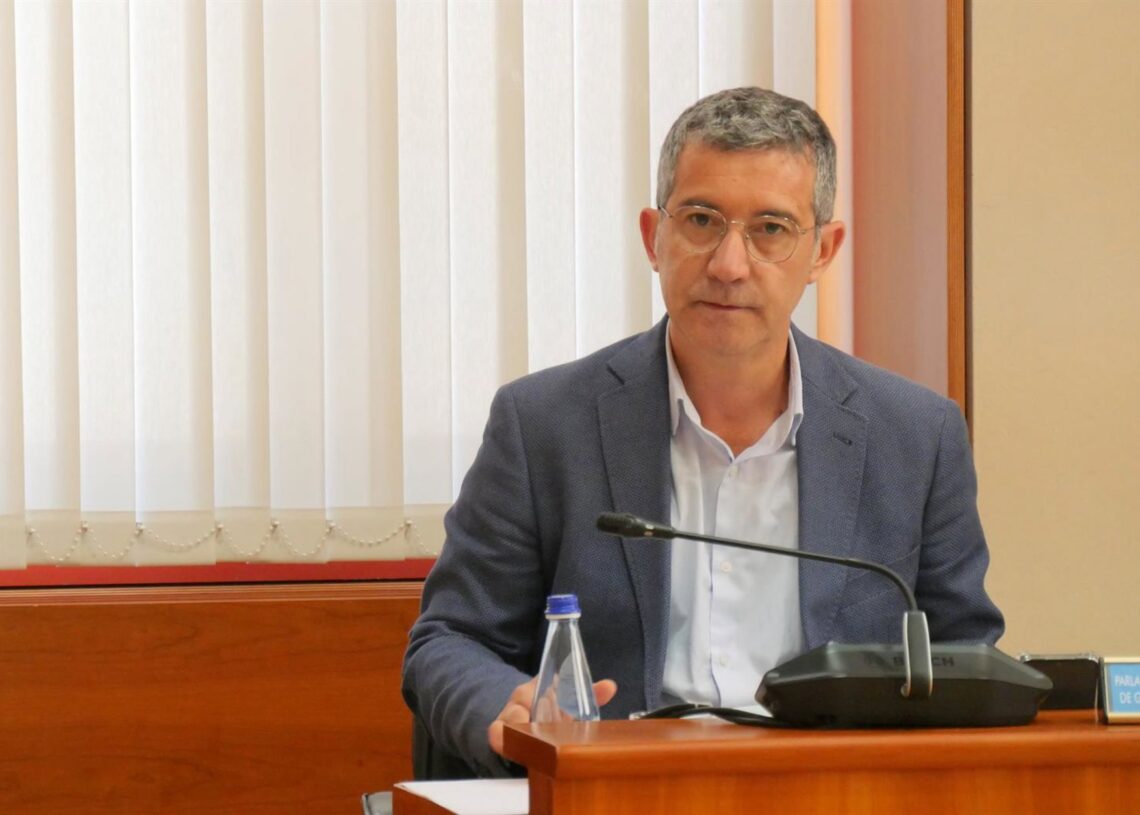 Archivo - El diputado del BNG Iago TabarésBNG - Archivo