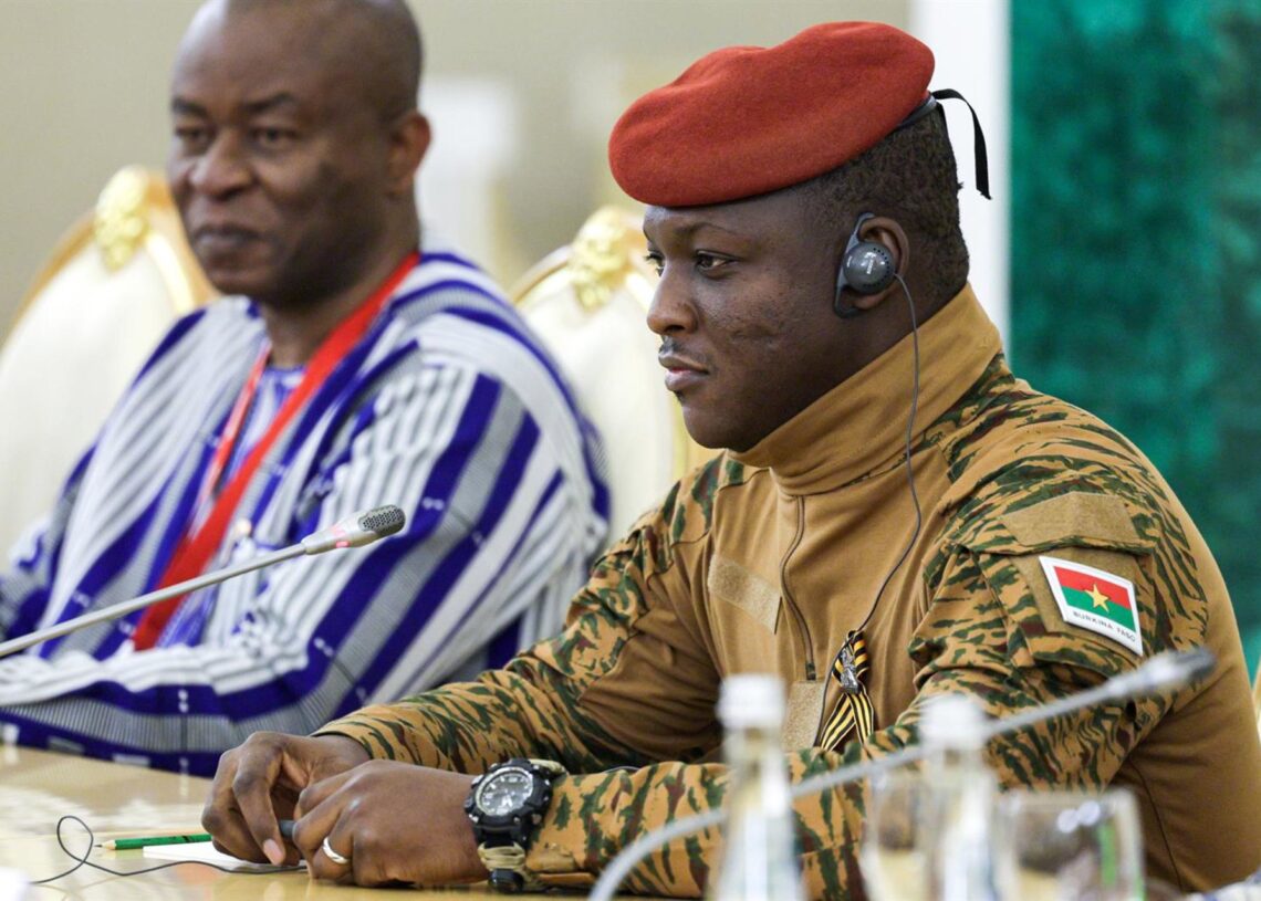 Archivo - El líder de la junta militar de Burkina Faso, Ibrahim TraoréEuropa Press/Contacto/Gavriil Grigorov - Archivo