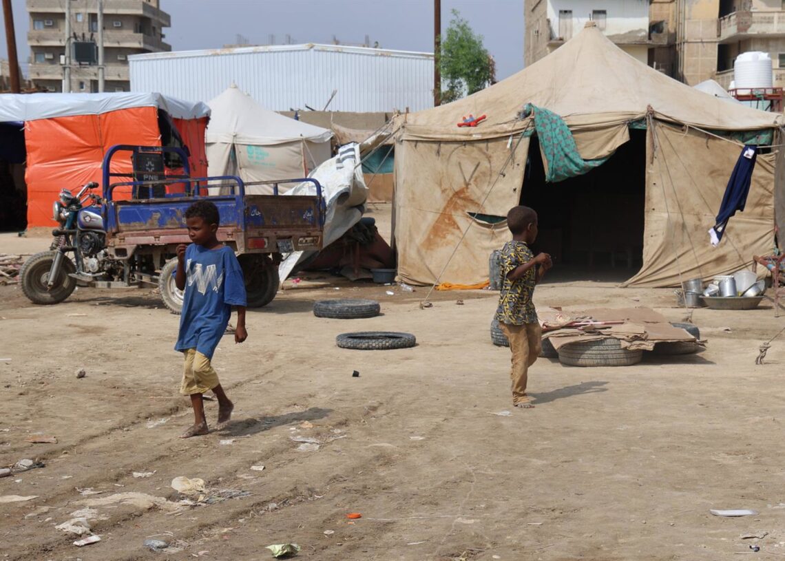 Archivo - Niños desplazados por la guerra entre el Ejército de Sudán y las RSFEuropa Press/Contacto/Fayez Ezaki - Archivo