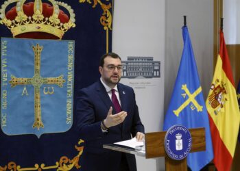 Archivo - El presidente del Principado, Adrián Barbón, en rueda de prensa.PRINCIPADO - Archivo