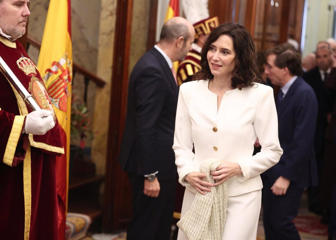 La presidenta de la Comunidad de Madrid, Isabel Díaz Ayuso, durante el acto institucional por el Día de la Constitución, en el Congreso de los Diputados, a 6 de diciembre de 2025, en Madrid (España).Eduardo Parra - Europa Press