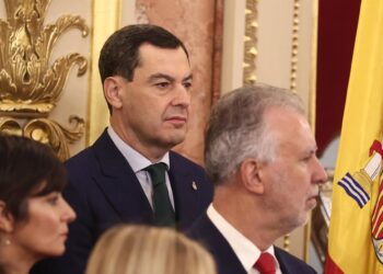 El presidente de la Junta de Andalucía, Juanma Moreno, durante el acto institucional por el Día de la Constitución, en el Congreso de los Diputados, a 6 de diciembre de 2025, en Madrid (España).Eduardo Parra - Europa Press