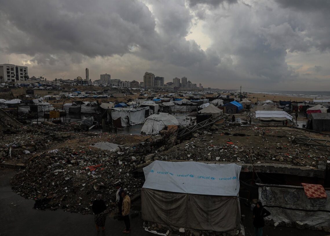 Una vista general de tiendas de campaña en la Franja de GazaOmar Ashtawy/APA Images via ZUMA / DPA