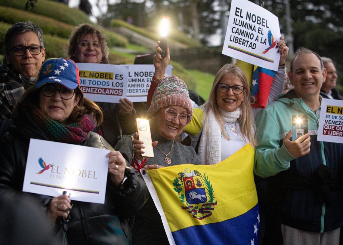 Marcha mundial en apoyo a Venezuela, a 6 de diciembre de 2025, en Vigo, Pontevedra, Galicia (España). Adrián Irago / Europa Press