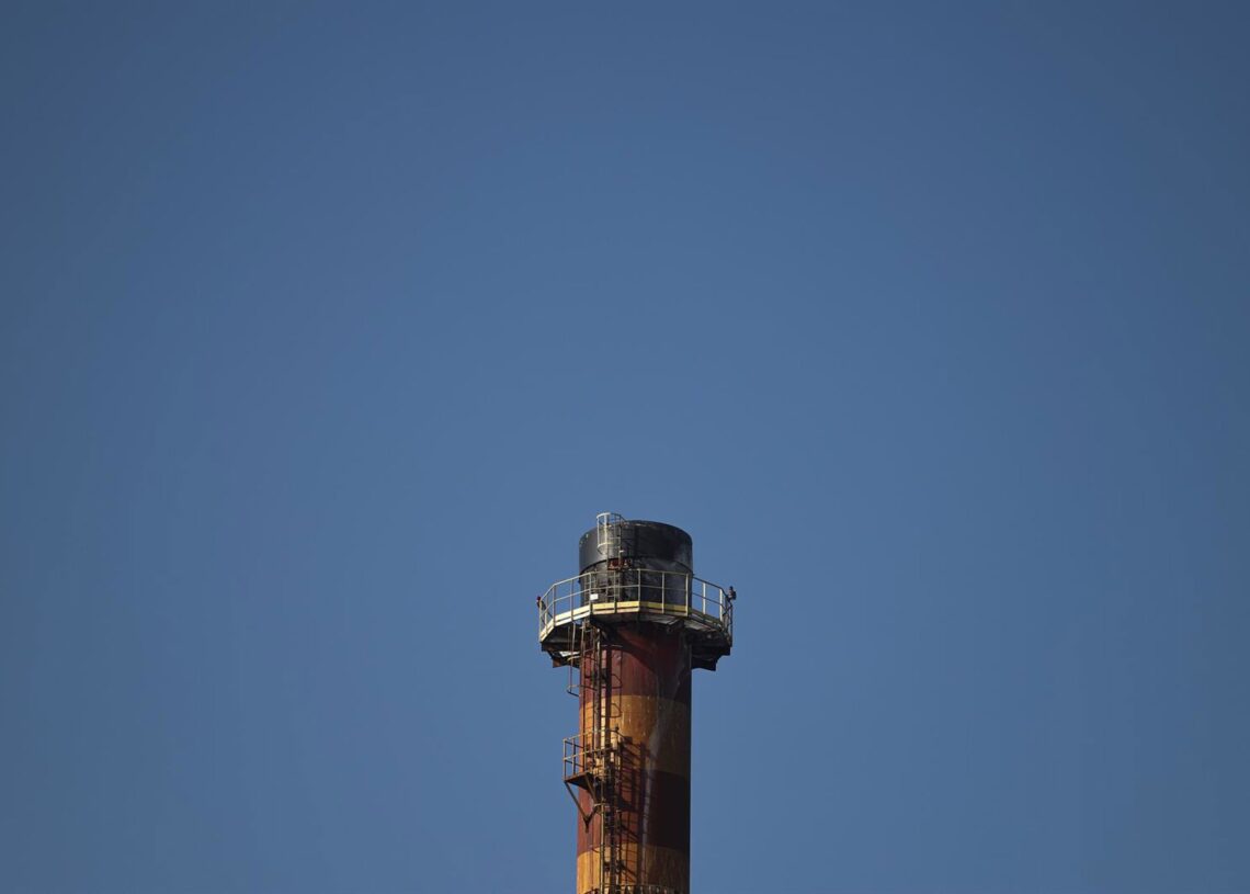 Archivo - La fábrica de ENCE en Pontevedera durante una jornada de huelga de trabajadores de ENCE Pontevedra, a 30 de enero de 2025, en Pontevedra, Galicia (España). Los trabajadores de ENCE han convocado una huelga ante la "falta de voluntad negociadora"Adrián Irago - Europa Press - Archivo