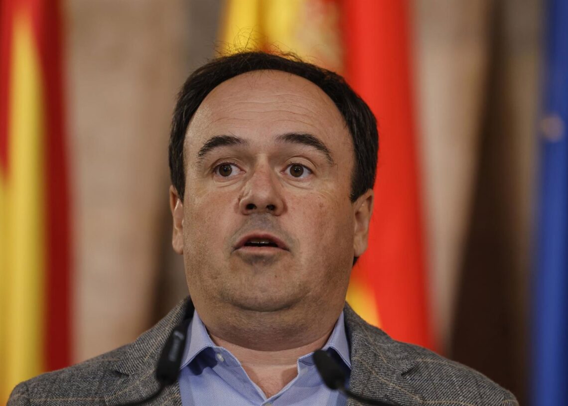 El president de la Generalitat, Juanfran Pérez Llorca, durante una rueda de prensa, a 3 de diciembre de 2025, en ValenciaRober Solsona - Europa Press