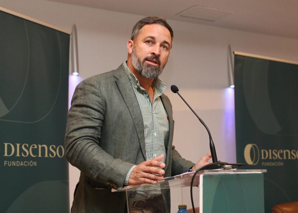 Archivo - El presidente de Vox, Santiago Abascal, participa en la jornada 'Mitos y realidades sobre la inmigración en España' organizada por la Fundación Disenso.Rafael González - Europa Press - Archivo