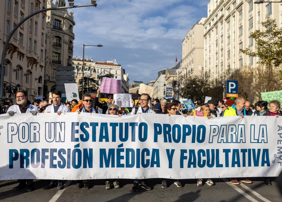 Varias personas durante la manifestación.Ananda Manjón - Europa Press