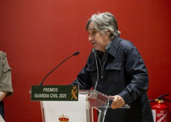 La Guardia Civil premia al director Agustín Díaz Yanes por su película sobre la lucha contra ETA 'Un fantasma en la batalla'GUARDIA CIVIL