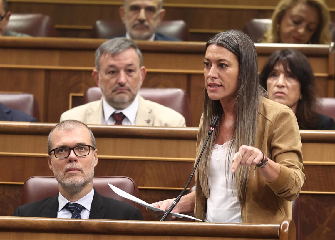 La portavoz de Junts en el Congreso, Miriam Nogueras, interviene durante una sesión de control al Gobierno, en el Congreso de los Diputados, a 19 de noviembre de 2025, en Madrid (España).Eduardo Parra - Europa Press
