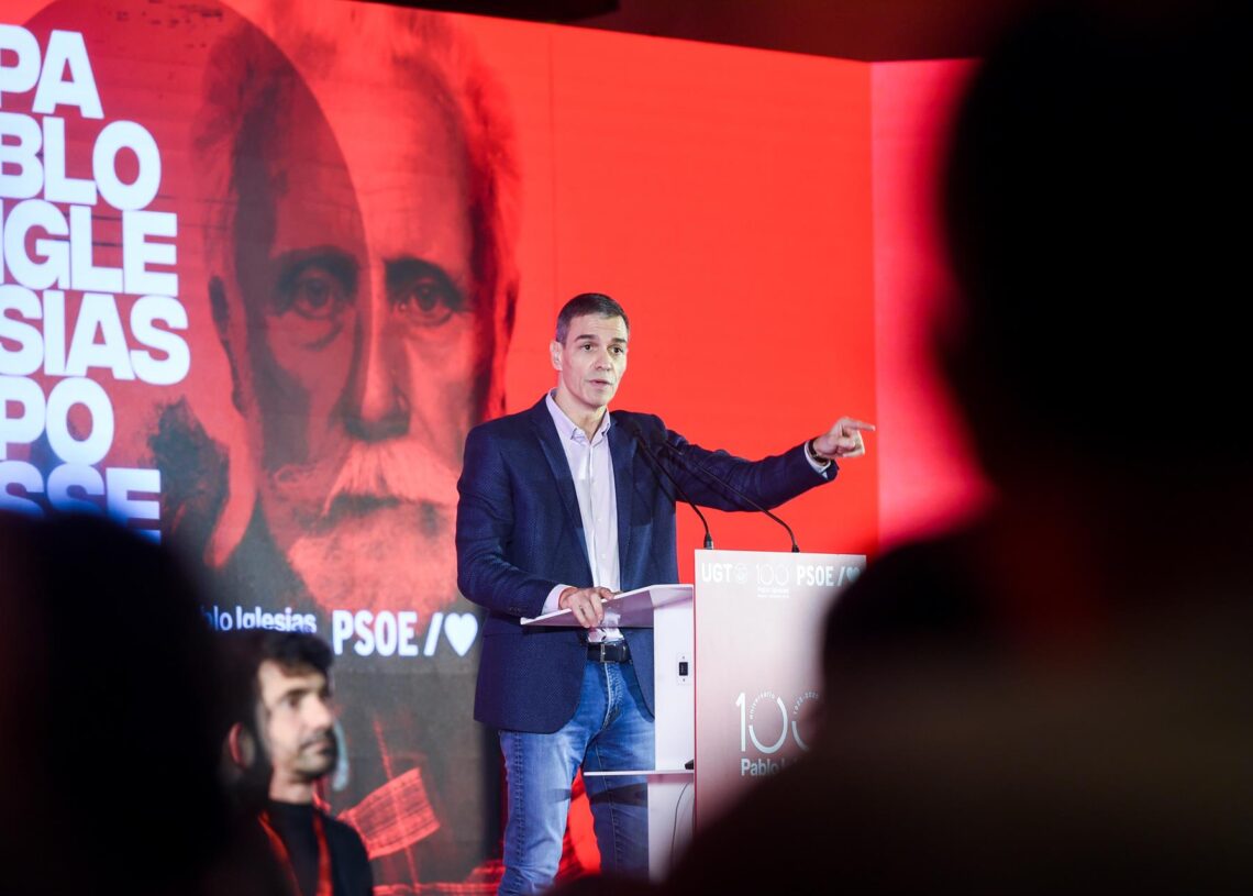 El presidente del Gobierno y secretario general del PSOE, Pedro Sánchez, interviene durante el acto conmemorativo por el centenario de la muerte de Pablo Iglesias Posse, en la sede de UGT, a 9 de diciembre de 2025, en Madrid (España). Gustavo Valiente - Europa Press