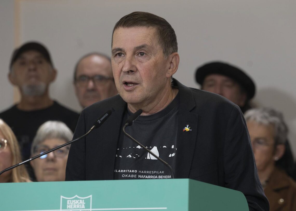 Archivo - El secretario general de EH Bildu, Arnaldo OtegiIñaki Berasaluce - Europa Press - Archivo