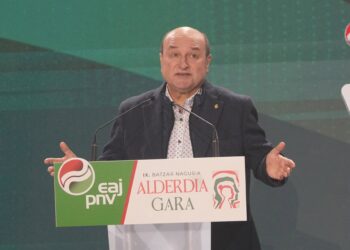 Archivo - El expresidente del EBB del PNV, Andoni Ortuzar, interviene durante la IX Asamblea General del PNV, en el frontón Atano III de San Sebastián, a 30 de marzo de 2025, en San Sebastián, Guipúzcoa, País Vasco (España). La formación jeltzale procedióUnanue - Europa Press - Archivo