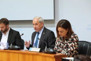 Ferraz afronta una denuncia interna por “comportamientos machistas” contra el presidente de la Diputación de Lugo