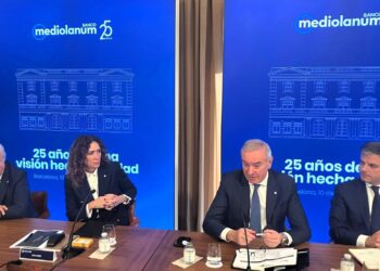 El presidente de Banco Mediolanum, Carlos Tusquets; la vicepresidenta, Sara Doris; el consejero delegado, Luca Bosisio, y el director comercial, Juan MassanaEUROPA PRESS