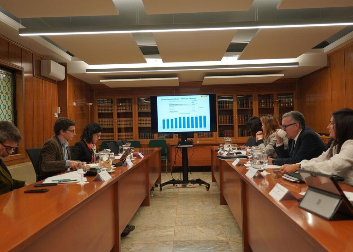 El secretario de Estado de la Seguridad Social y Pensiones, Borja Suárez, durante una reunión este miércoles del Comité de Gestión del Fondo de Reserva de la Seguridad Social. A 10 de diciembre de 2025.MINISTERIO DE SEGURIDAD SOCIAL