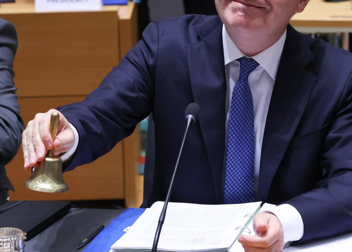 Archivo - El ministro de Finanzas irlandés, Paschal Donohoe, durante la reunión de los ministros de Economía y Hacienda del Eurogrupo, a 7 de julio de 2025, en Bruselas (Bélgica). El ministro de Finanzas irlandés, Paschal Donohoe, ha sido elegido por consEuropean Union - Archivo