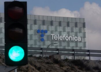 Archivo - Fachada de la sede de Telefónica, a 7 de noviembre de 2024, en Madrid (España).Eduardo Parra - Europa Press - Archivo