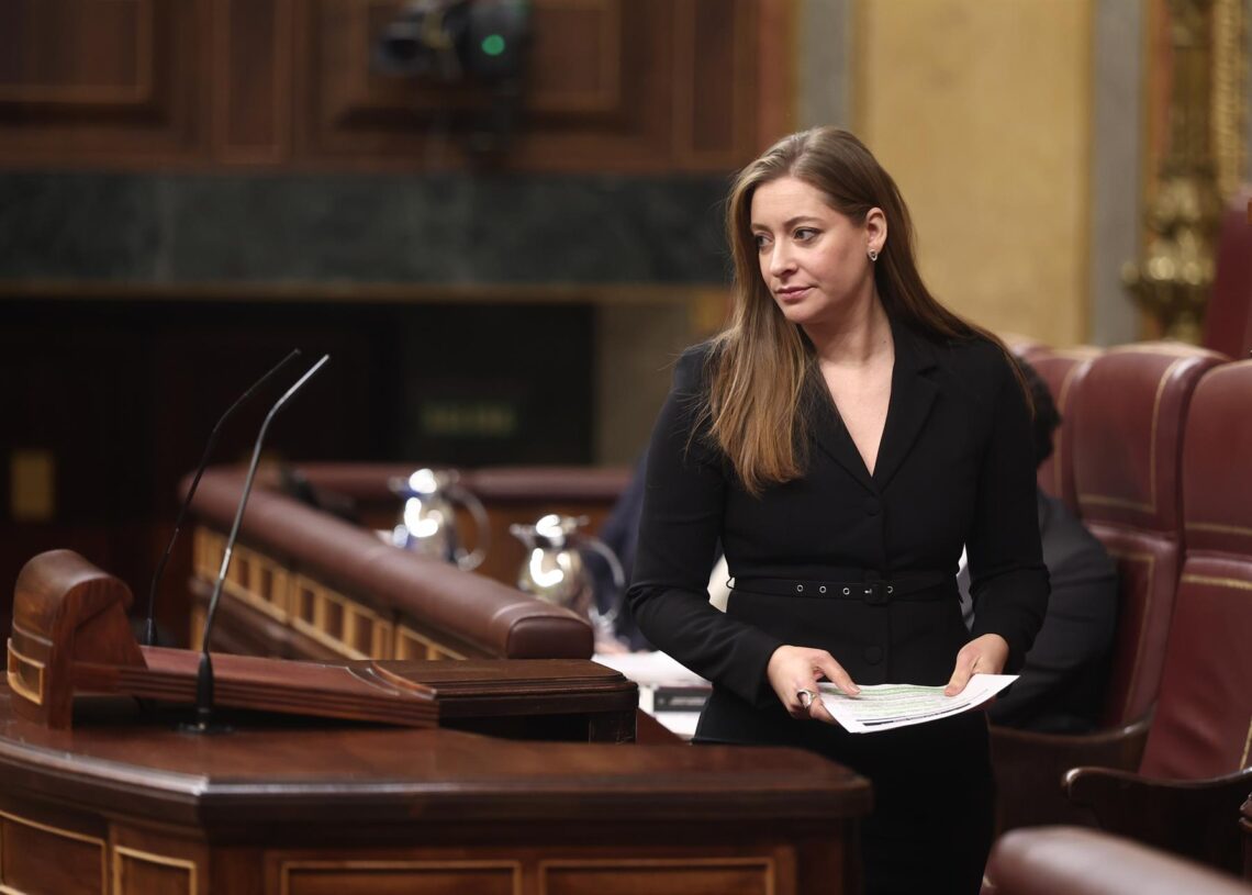 La portavoz del PP en el Congreso, Ester Muñoz, durante una sesión de control al Gobierno, en el Congreso de los Diputados, a 10 de diciembre de 2025, en Madrid (España).Eduardo Parra - Europa Press