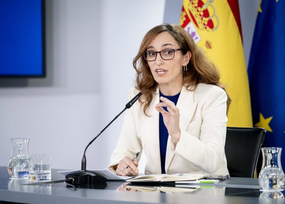 La ministra de Sanidad, Mónica García.A. Pérez Meca - Europa Press