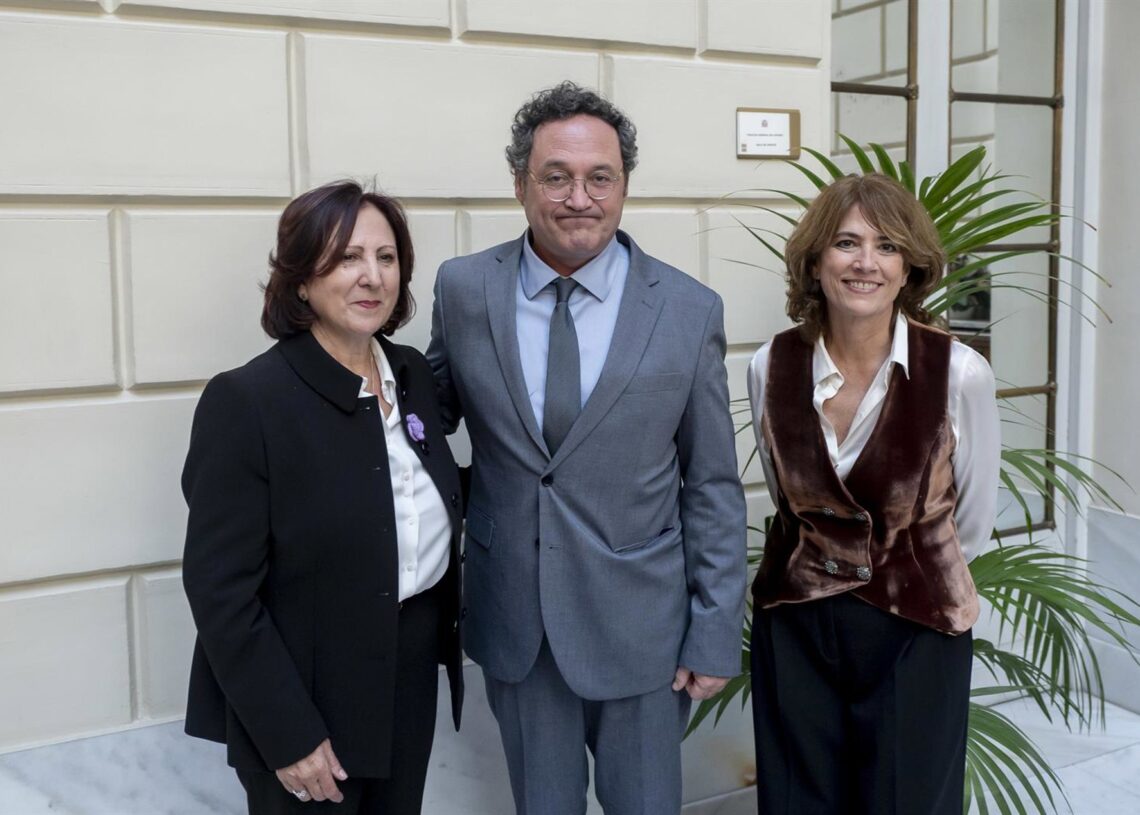 Teresa Paramato en su nueva toma de posesión como fiscal general del Estado junto a Álvaro García Ortiz y Dolores DelgadoALBERTO ORTEGA - EUROPA PRESS