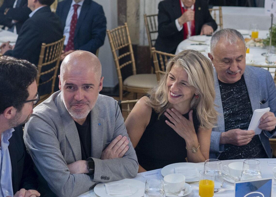 Archivo - (I-D) El secretario de Estado de Trabajo, Joaquín Pérez Rey: el secretario general de CCOO, Unai Sordo; la vicepresidenta segunda y ministra de Trabajo, Yolanda Díaz y el secretario general de UGT, Pepe Álvarez, en una imagen de archivoAlberto Ortega - Europa Press - Archivo