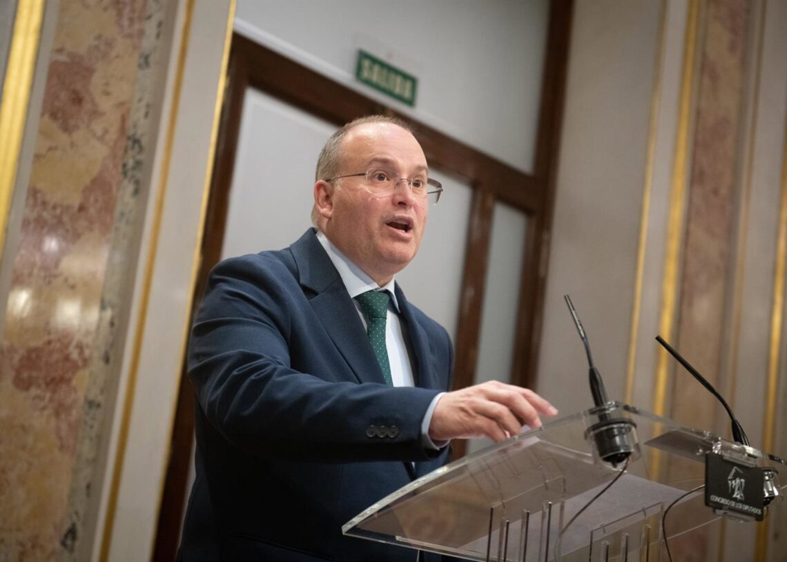 El secretario general del PP, Miguel Tellado, durante una sesión plenaria en el Congreso, a 11 de diciembre de 2025, en Madrid (España). El Congreso debatirá y votará este jueves el decreto de medidas complementarias para La Palma tras la erupción del volFernando Sánchez - Europa Press
