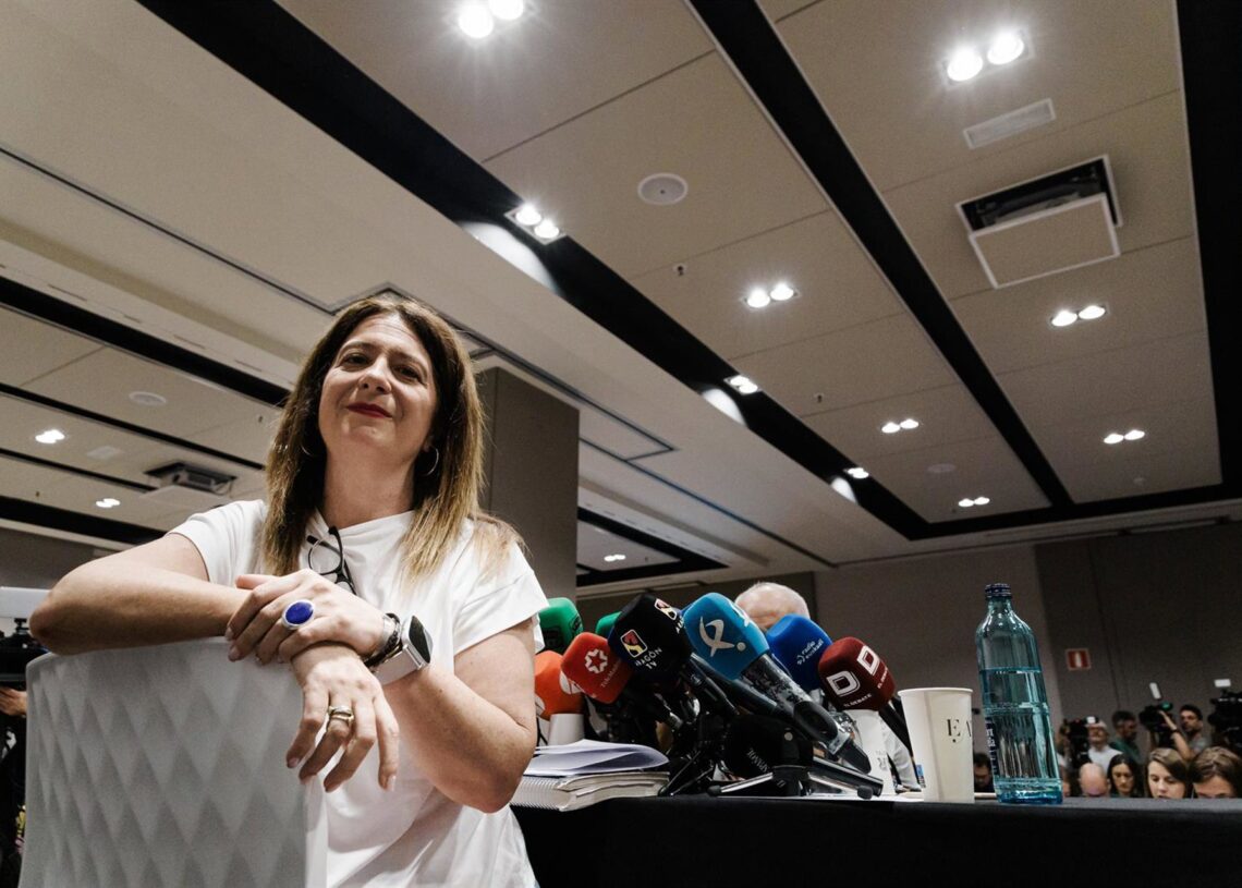 Archivo - La exmilitante socialista Leire Díez durante una rueda de prensa, en el Hotel Novotel, a 4 de junio de 2025, en Madrid (España). Leire Díaz que aparece en diversos audios haciendo gestiones contra mandos de la Unidad Central Operativa (UCO) de Carlos Luján - Europa Press - Archivo