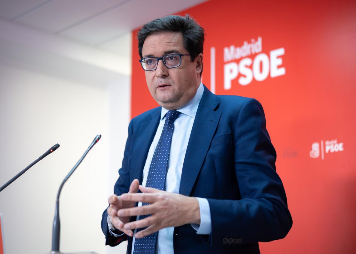 Archivo - El secretario general del PSOE de Madrid, Óscar López, ofrece una rueda de prensa, en la sede del PSOE de Madrid, a 24 de febrero de 2025, en Madrid (España). Diego Radamés - Europa Press - Archivo
