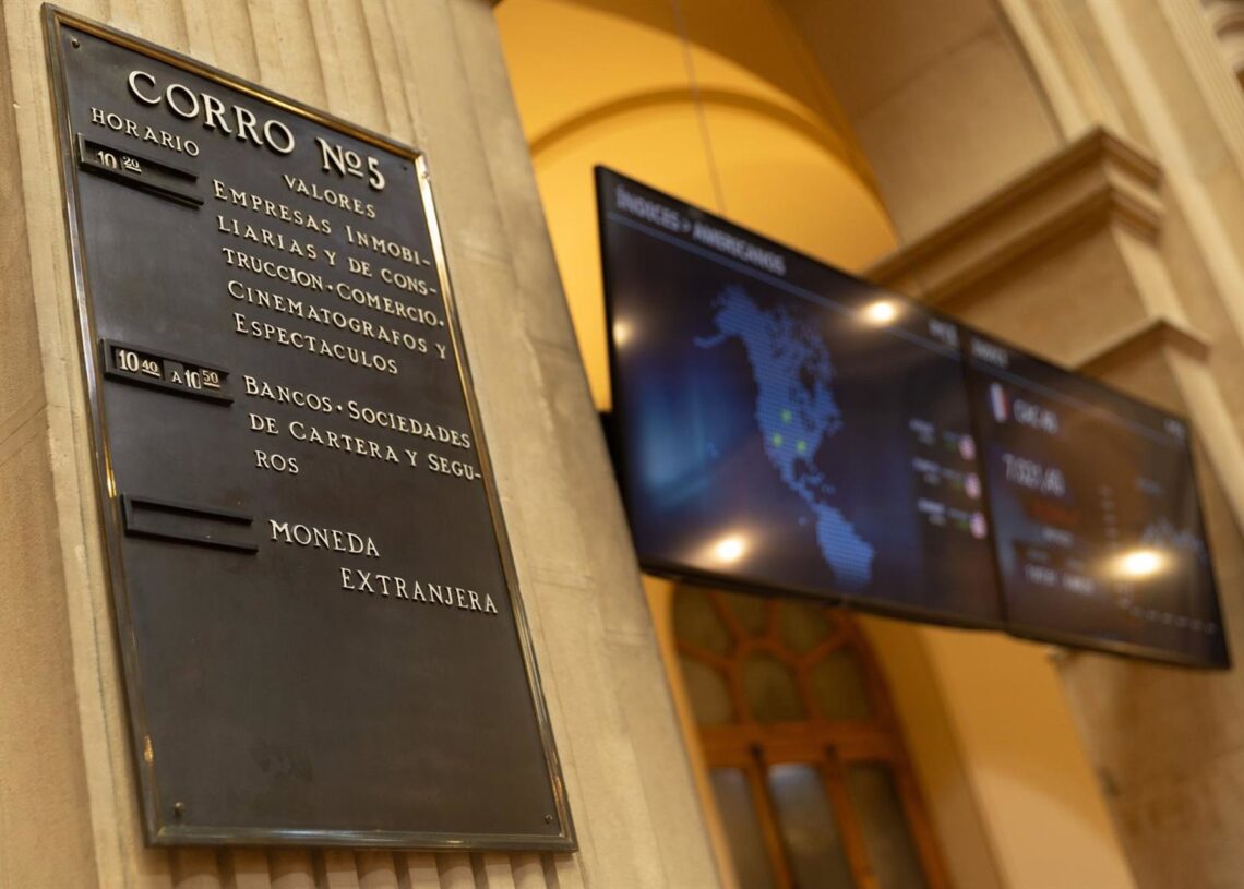 Archivo - Valores de las empresas en el Palacio de la Bolsa de Madrid.Eduardo Parra - Europa Press - Archivo