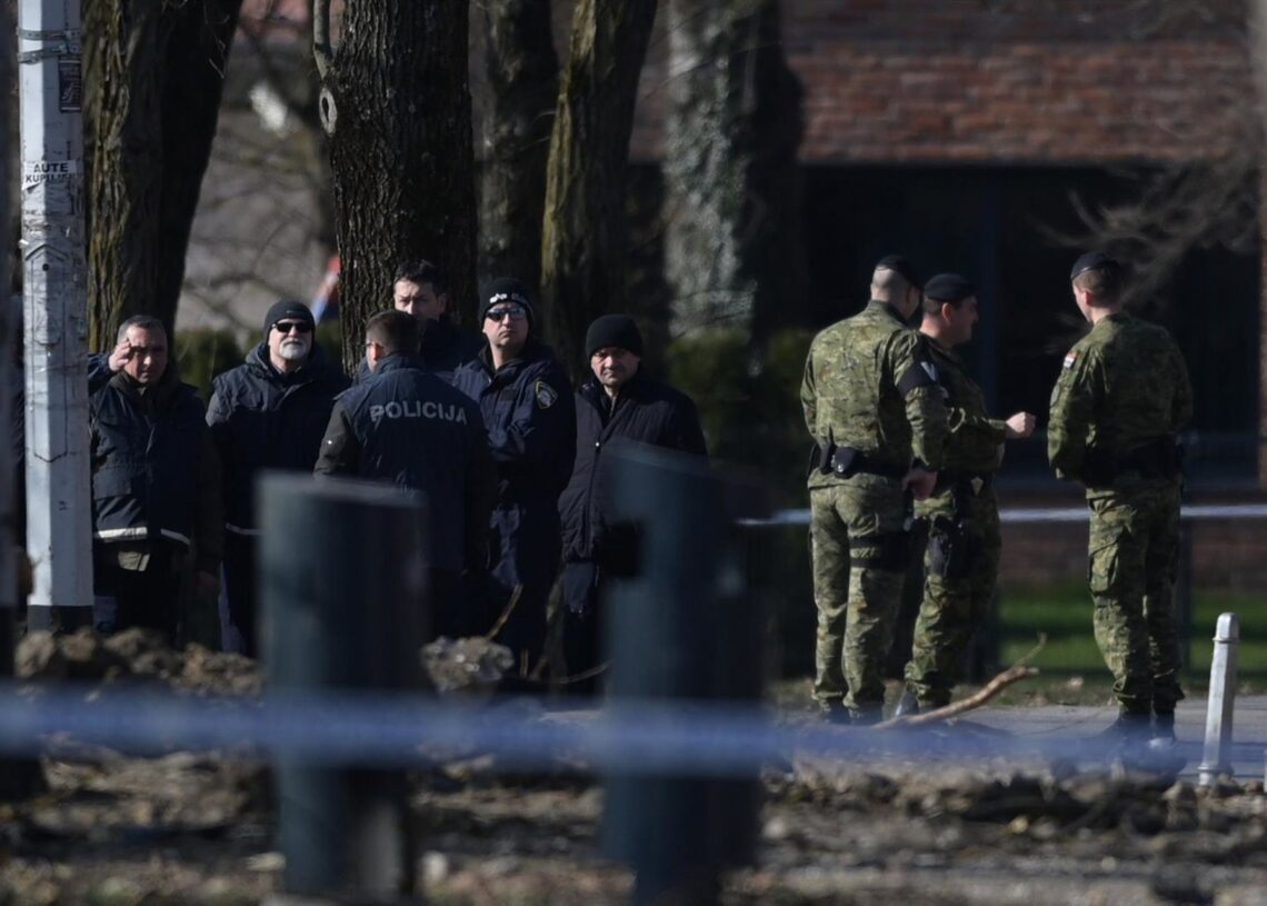 Archivo - ZAGREB, March 12, 2022 -- Police conduct an investigation in cooperation with military police after an unidentified military drone crashed in the area of Jaraun, Zagreb on March 10, 2022. An unmanned drone that crashed in the Jarun area of soutEuropa Press/Contacto/Igor Soban - Archivo