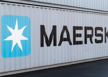 Archivo - FILED - 10 January 2023, Baden-Wuerttemberg, Horb am Neckar: A container with the logo of A. P. Moller-Maersk Group stands at the Black Forest Terminal (BFT) site. Photo: Silas Stein/dpaSilas Stein/dpa - Archivo