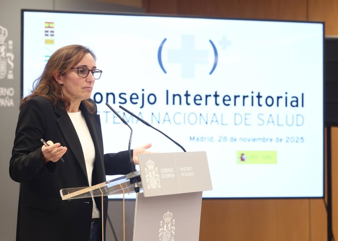 Imagen de archivo de la ministra de Sanidad, Mónica García.Eduardo Parra - Europa Press