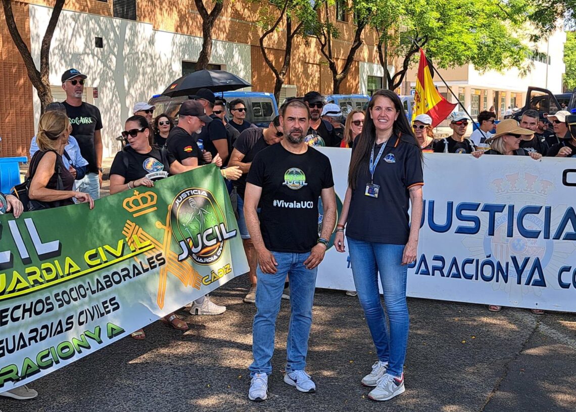 Archivo - El secretario general de Jucil, Ernesto Vilariño, en una concentración de la asociación de la Guardia CivilJUCIL - Archivo