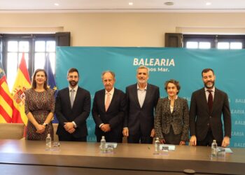 Baleària y los puertos de València y Palma impulsan un corredor verde con emisiones cero a partir de 2030APB