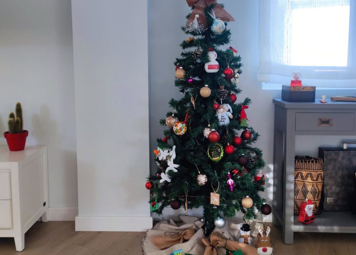 Archivo - Decoración navideña, árbol de NavidadEUROPA PRESS - Archivo