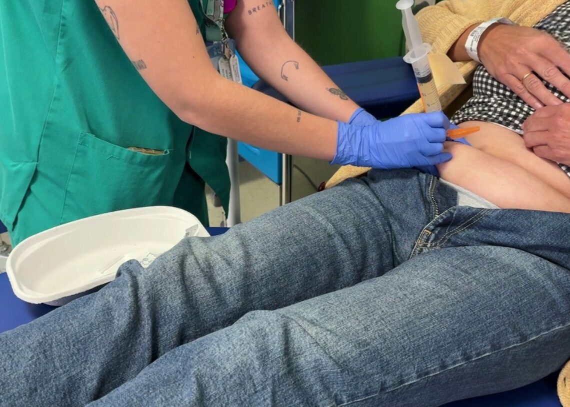 Imagen de un paciente con mieloma múltiple refractario recibiendo tratamiento.HOSPITAL PÚBLICO 12 DE OCTUBRE