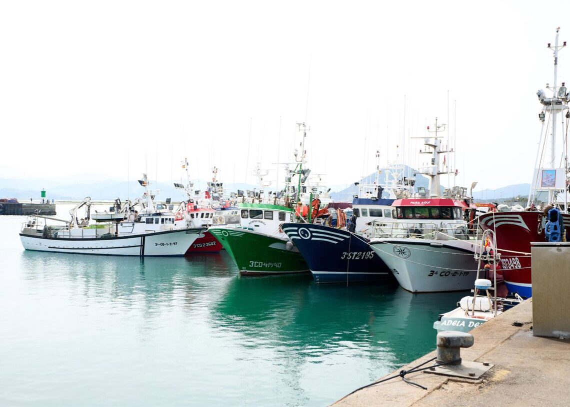 Archivo - Barcos amarrados en el puerto de Santoña, a 25 de marzo de 2022, en Santoña, Cantabria (España). Juan Manuel Serrano Arce - Europa Press - Archivo