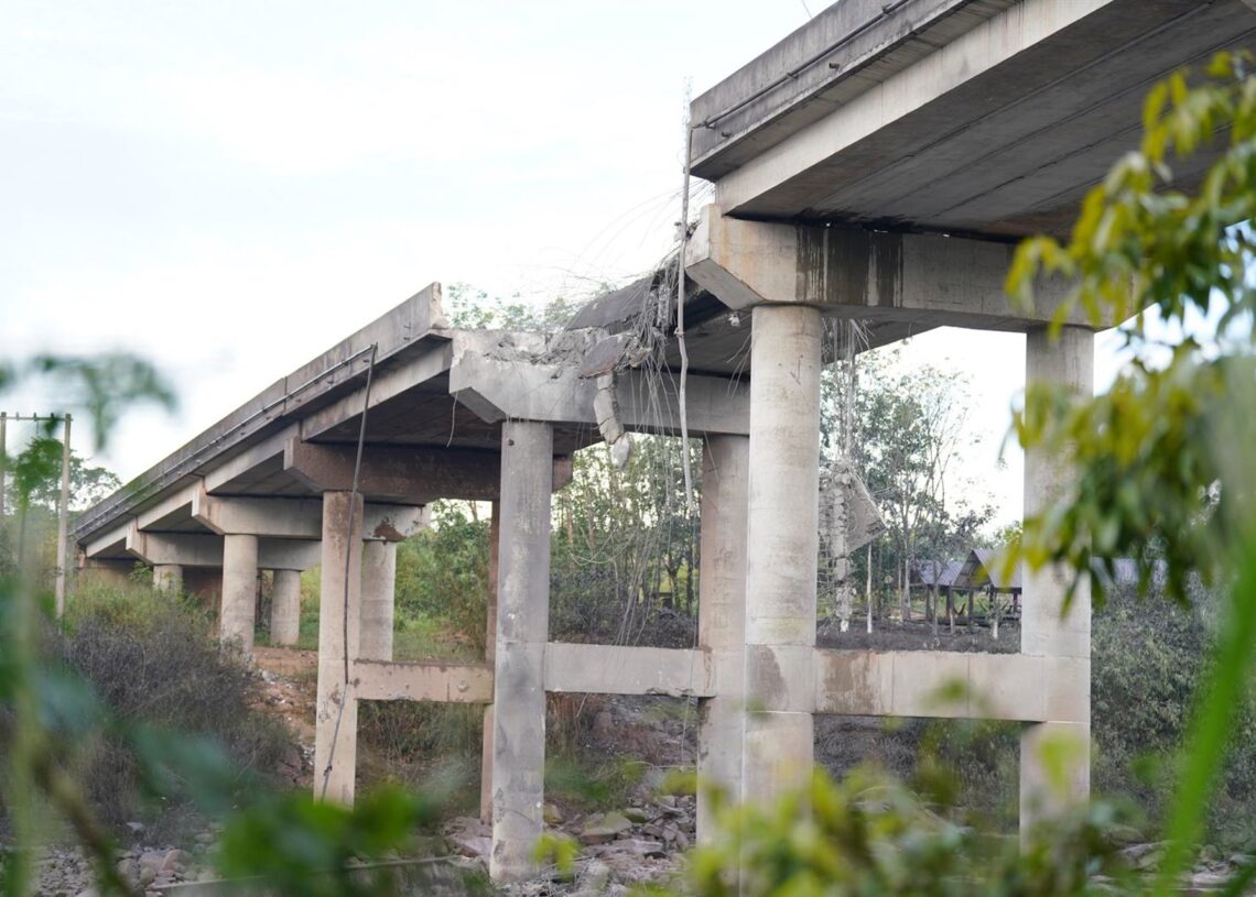 Un puente dañado en Camboya por el Ejército de Tailandia.Europa Press/Contacto/Wu Changwei
