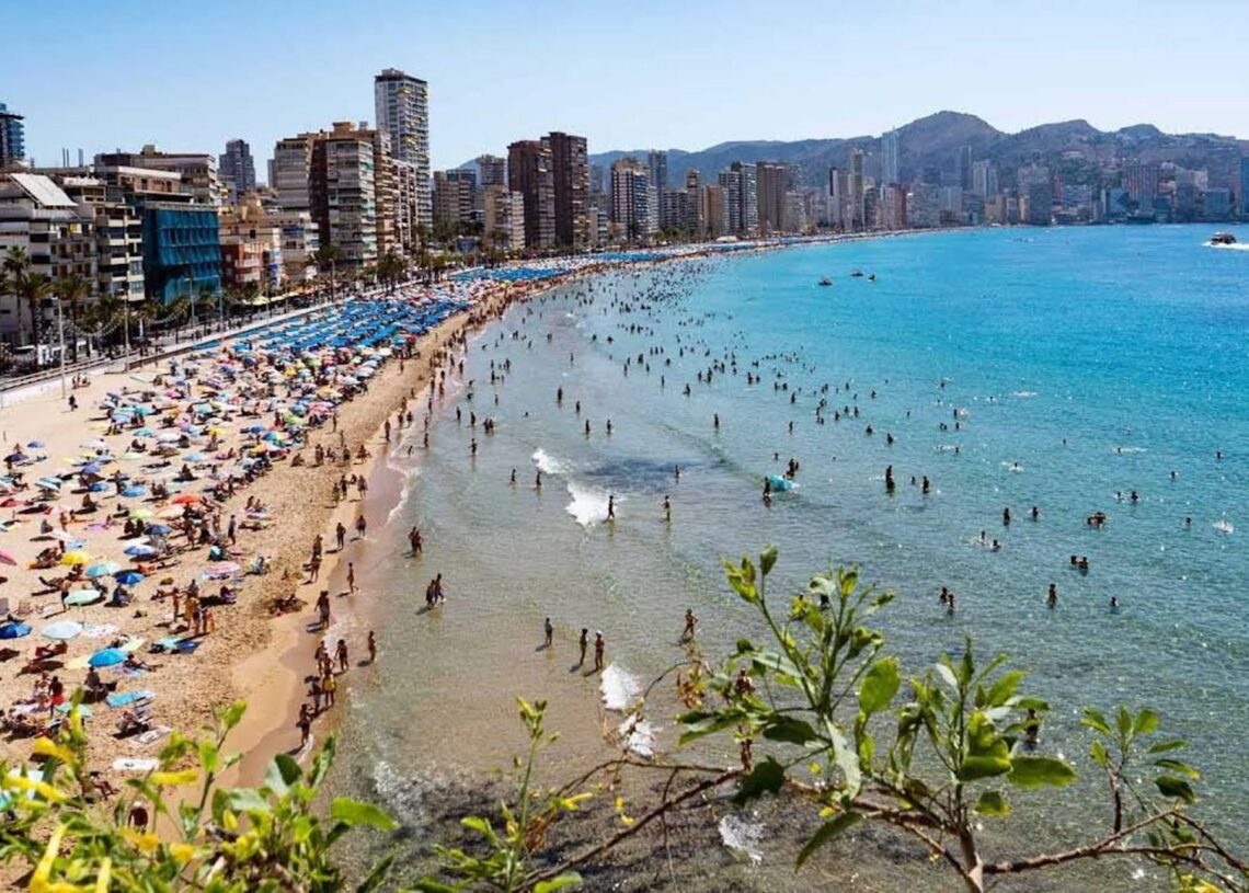 Archivo - Vista de Benidorm (Alicante), en una imagen de archivo.AYUNTAMIENTO DE BENIDORM - Archivo