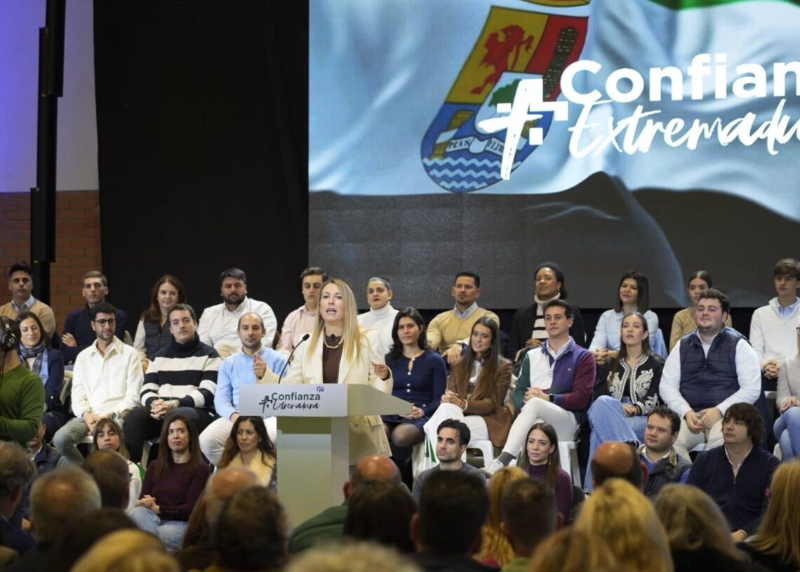 La presidenta de la Junta de Extremadura y candidata a la reelección, María Guardiola, en un acto público en Navalmoral de la MataCARLOS CRIADO/ EUROPA PRESS