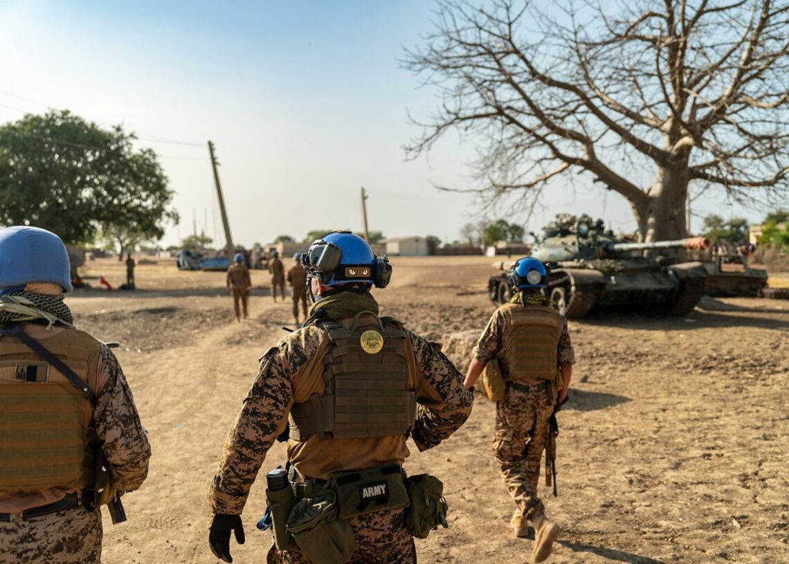 Archivo - Miembros de la Fuerza Interina de Seguridad de Naciones Unidas para Abyei (UNISFA)UNISFA / X - Archivo