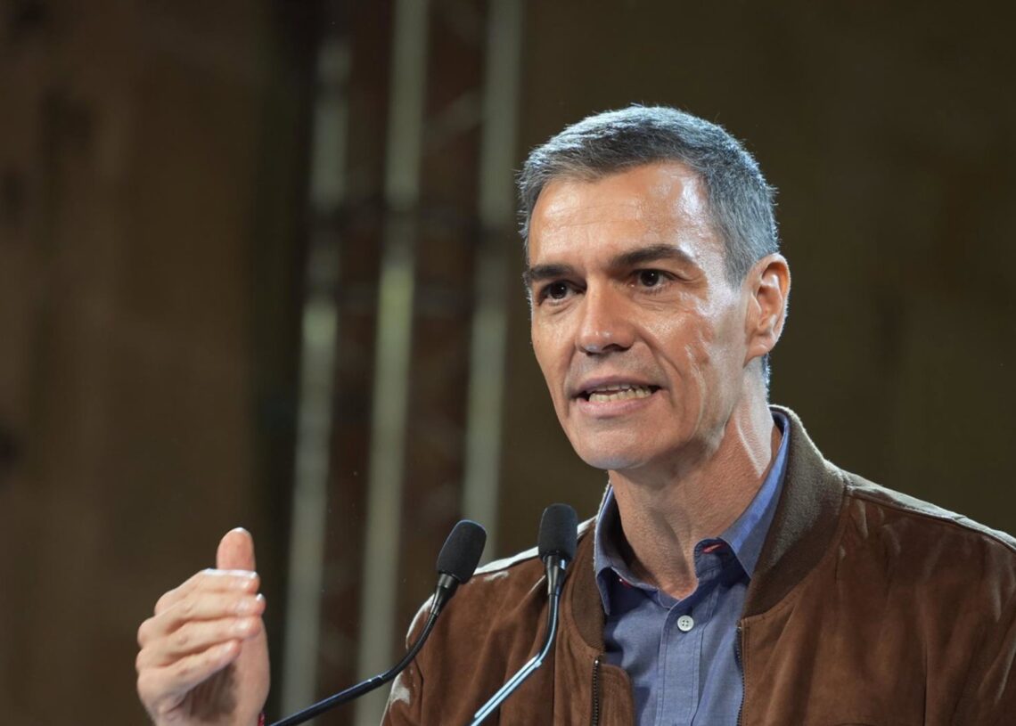 El presidente del Gobierno, Pedro Sánchez, participa en un acto electoral, en el Complejo Cultural San Francisco, a 14 de diciembre de 2025, en Cáceres, Extremadura (España).Carlos Criado - Europa Press