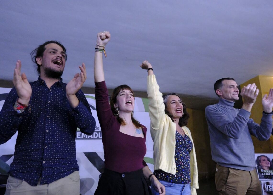 Antonio Maíllo e Irene de Miguel en un acto electoral en MontijoUNIDAS POR EXTREMADURA