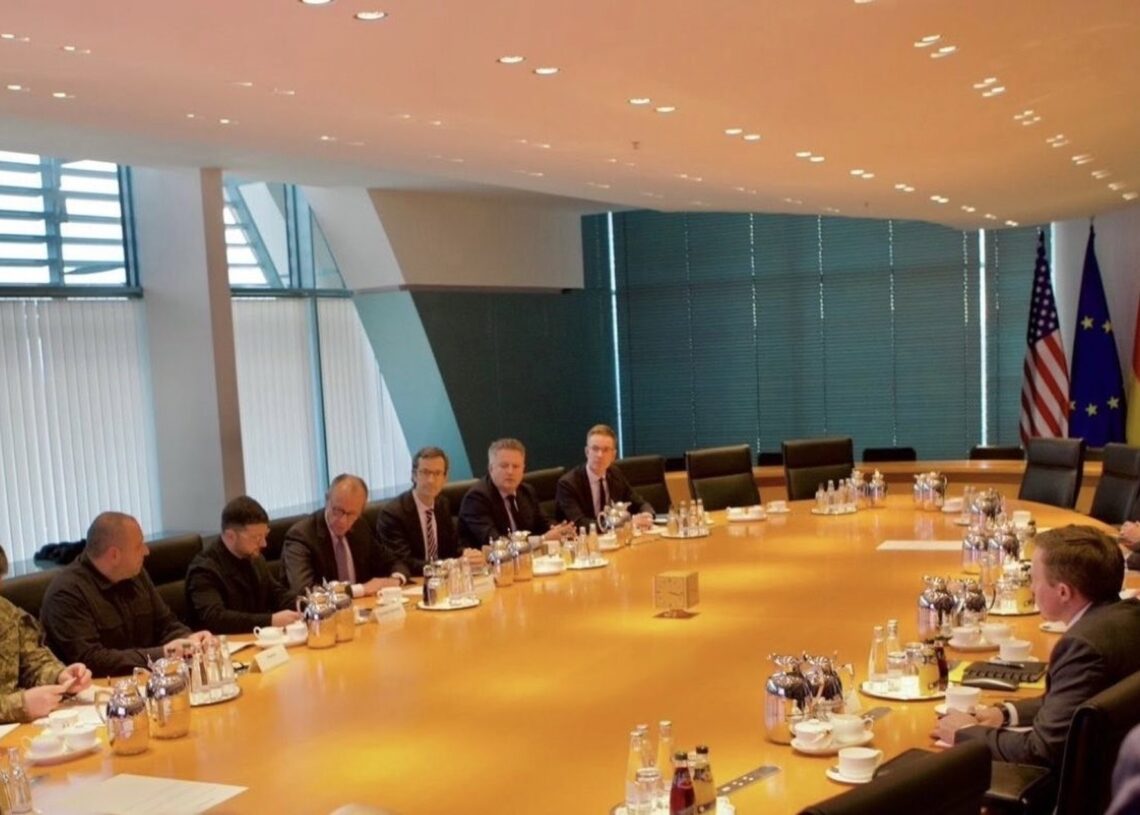 Reunión de las delegaciones de Ucrania y EEUU en Berlín para un acuerdo de pazEEUU
