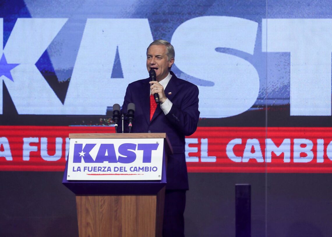 José Antonio Kast en un acto de campañaEuropa Press/Contacto/Zhu Yubo