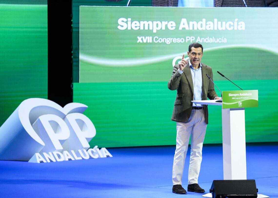 Archivo - El presidente de la Junta de Andalucía y del PP-A, Juanma Moreno, durante el congreso del PP-A. A 9 de noviembre de 2025. (Foto de archivo).Joaquin Corchero - Europa Press - Archivo