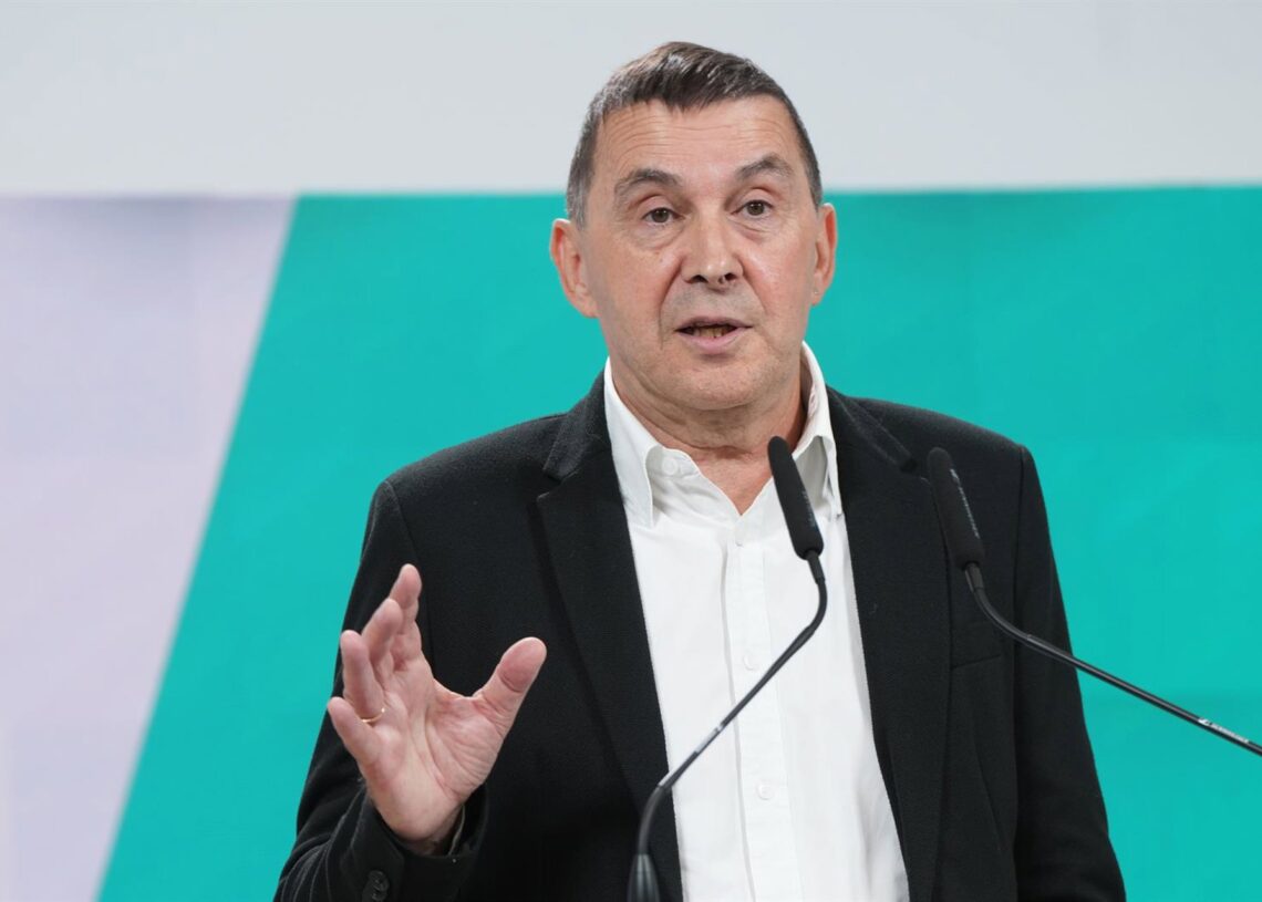 Archivo - El coordinador general de EH Bildu, Arnaldo Otegi, durante una rueda de prensaUnanue - Europa Press - Archivo