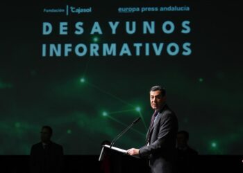 El presidente de la Junta de Andalucía, Juanma Moreno, interviene dentro del encuentro informativo organizado por Europa Press Andalucía titulado ‘Autónomos y emprendedores impulsan la Andalucía del futuro’ en Jerez de la Frontera (Cádiz). A 15 de diciembFrancisco J. Olmo - Europa Press