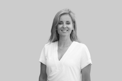 veronica-martinez-sumar-removebg-preview.png